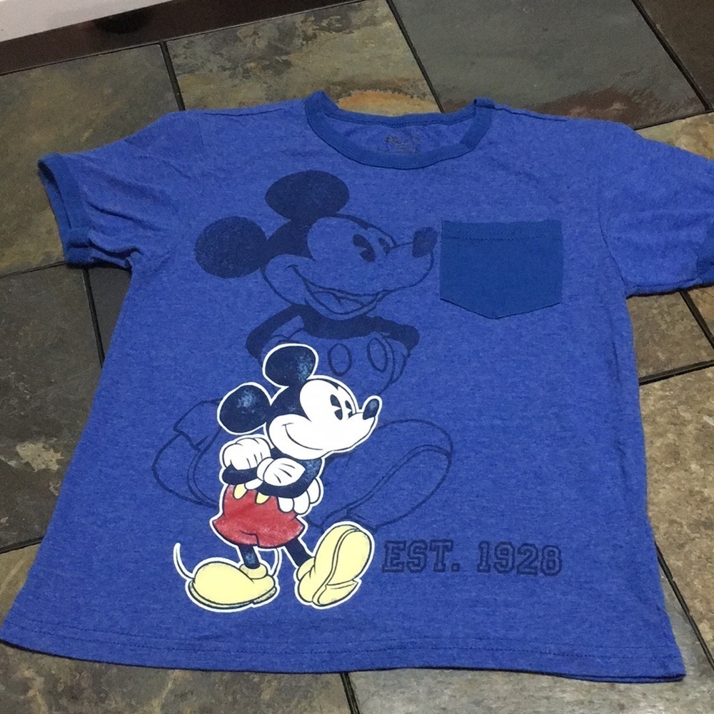 Disney Mickey Mouse short sleeve tee.